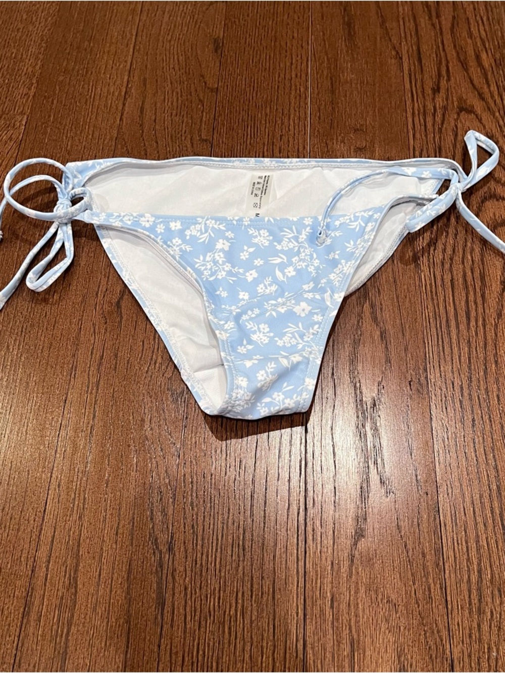 ⭐Light Blue Floral Bikini Bottoms medium‎